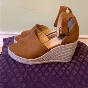 Suede wedged sandals